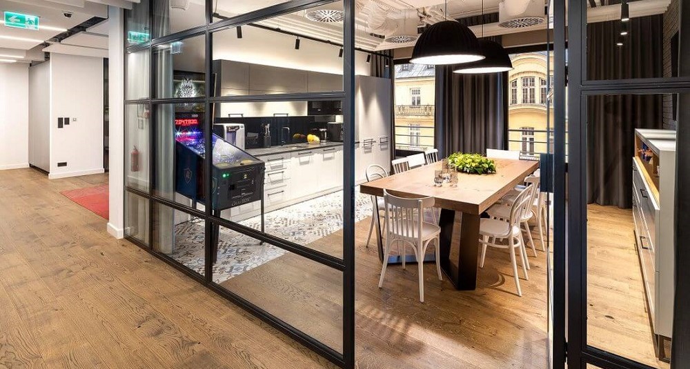 Які двері підходять для стилю лофт?