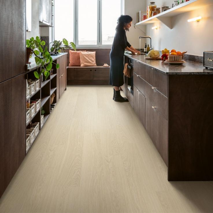 Виниловый пол Bloom Дуб шлифованный бежевый 1494х209x6 Quick-Step - Альберо