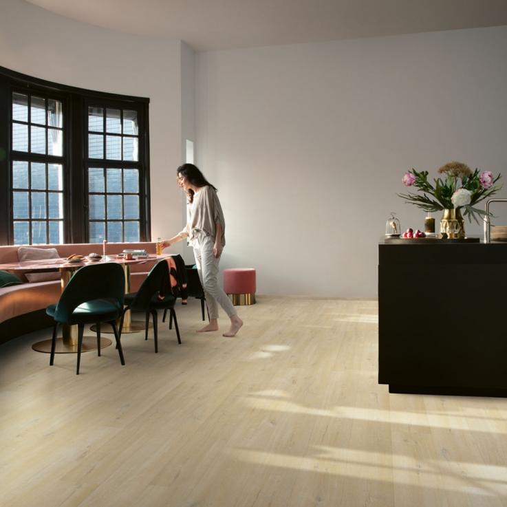 Виниловый пол Fuse Linen Дуб серовато-бежевый льняной 228,6x1500x2,5 Quick-Step - Альберо